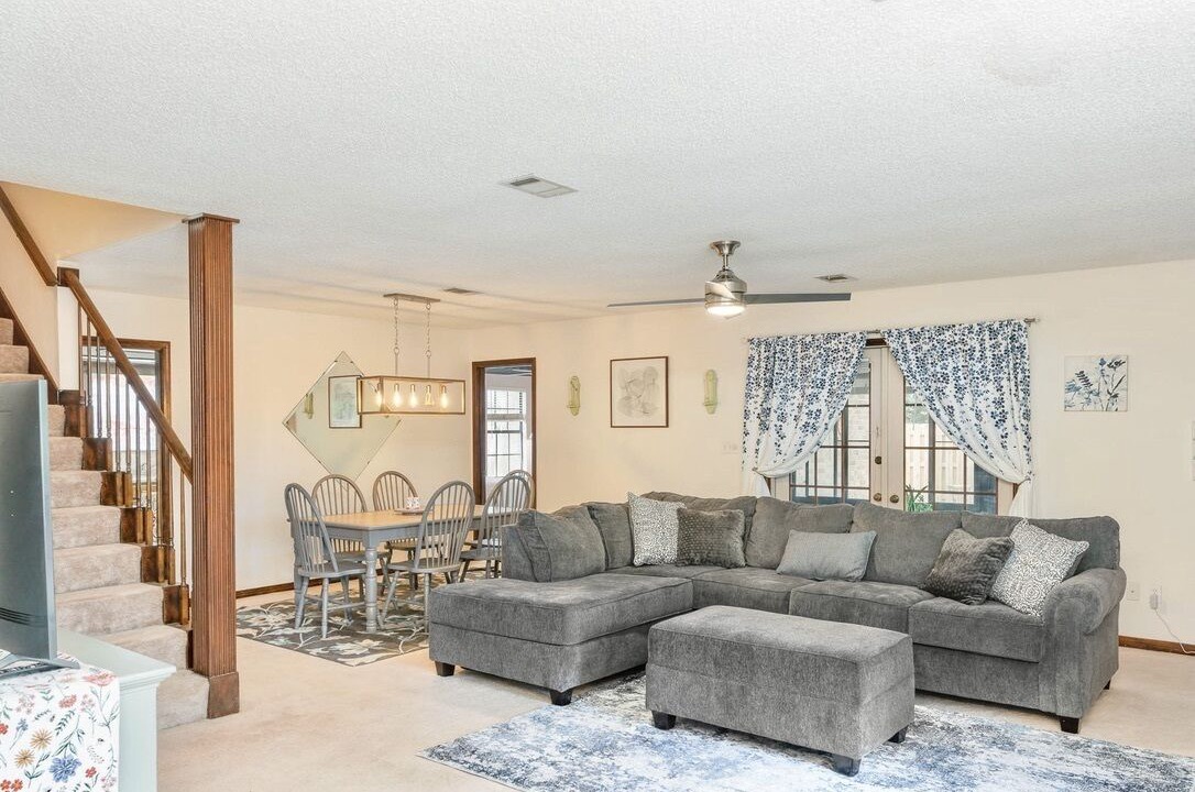 Photo of Livingroom in Northeast Pensacola