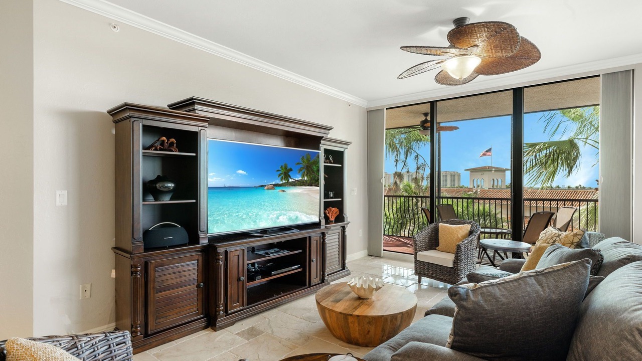 Photo of Livingroom in Cape Harbour