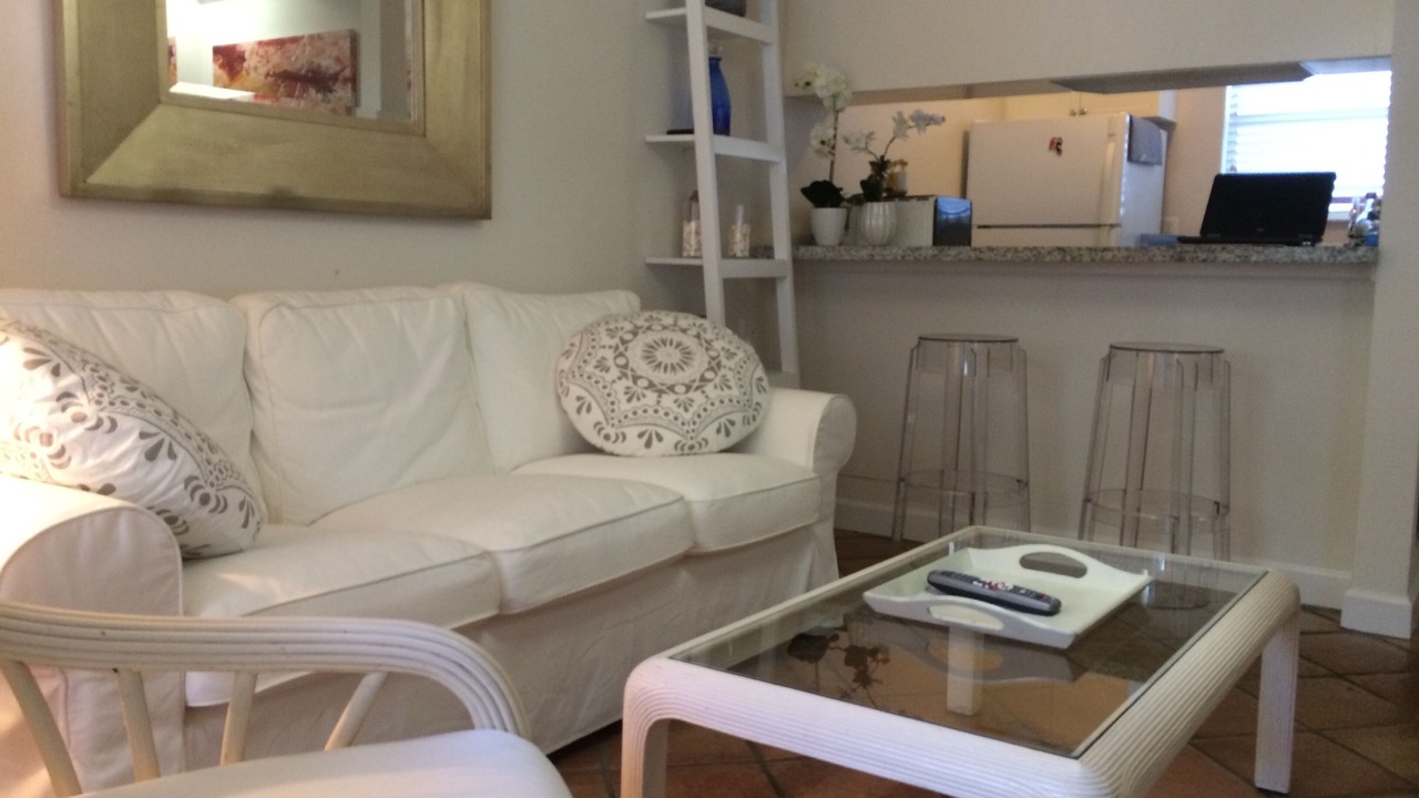 Photo of Livingroom in Key Biscayne