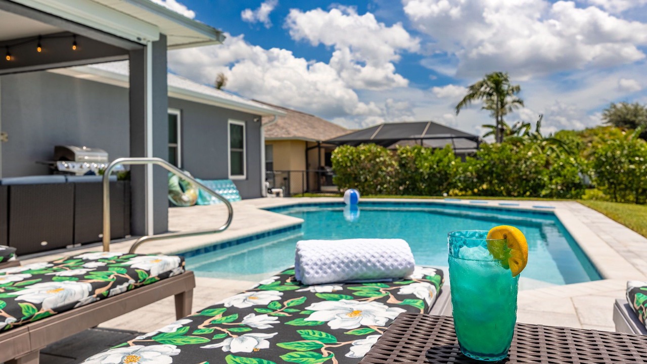 Photo of Outdoor in Pelican