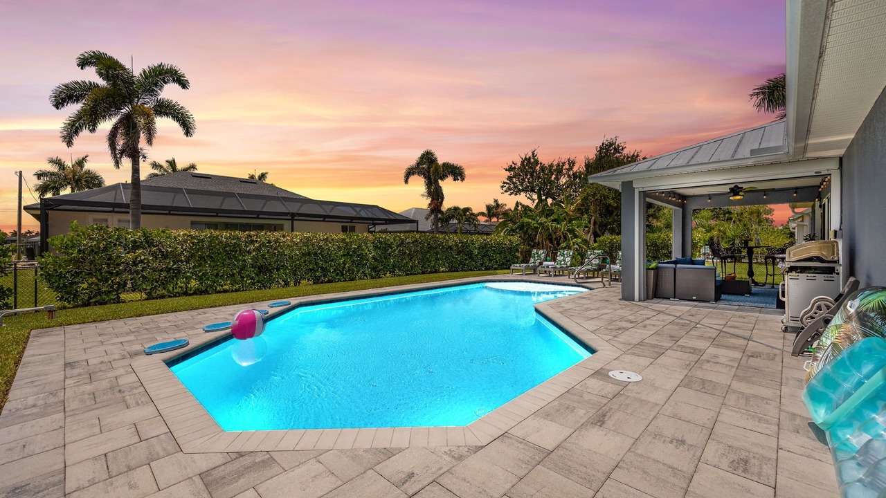 Photo of Outdoor in Pelican