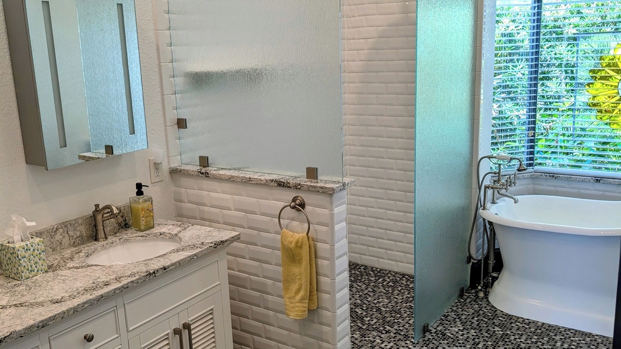 Photo of Bathroom in Riverwood