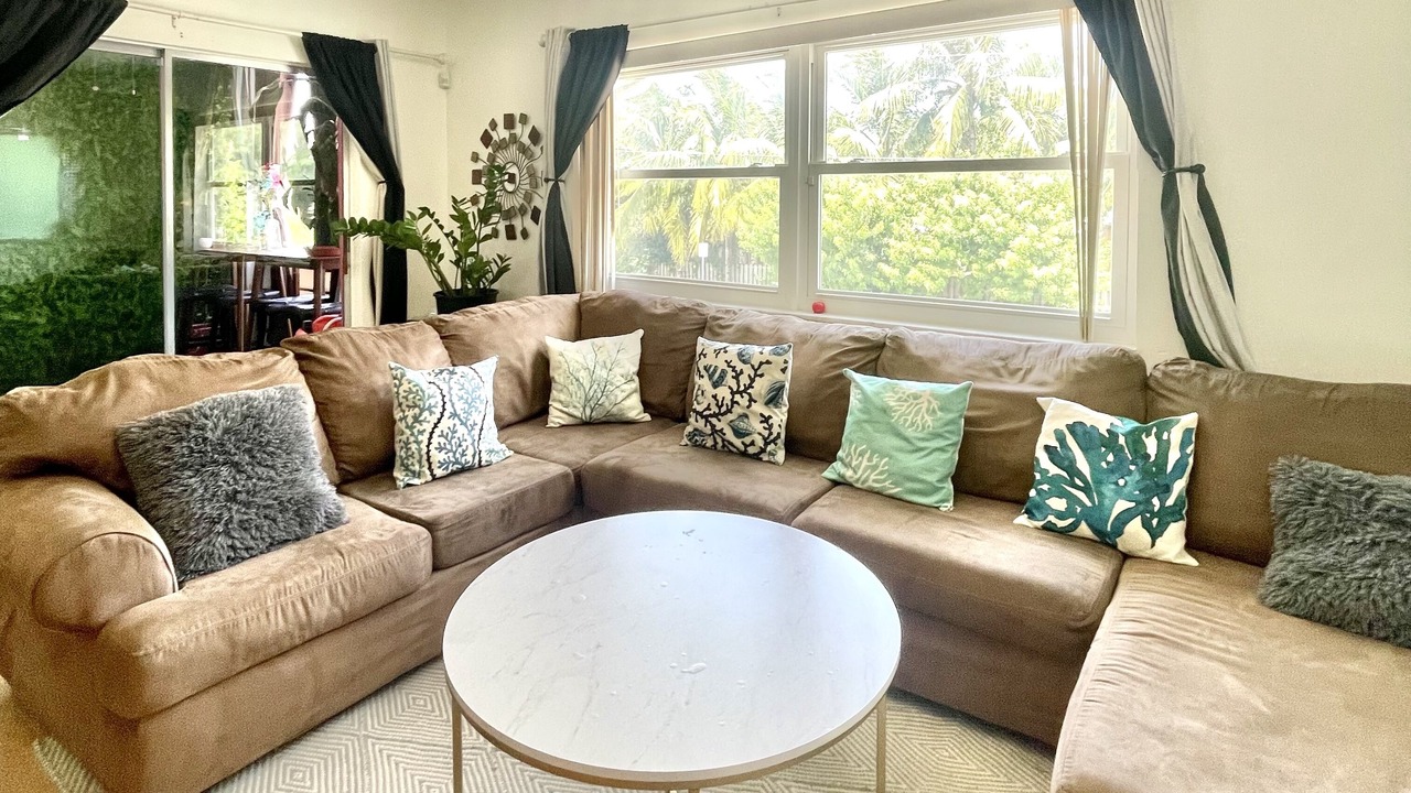 Photo of Livingroom in Royal Poinciana