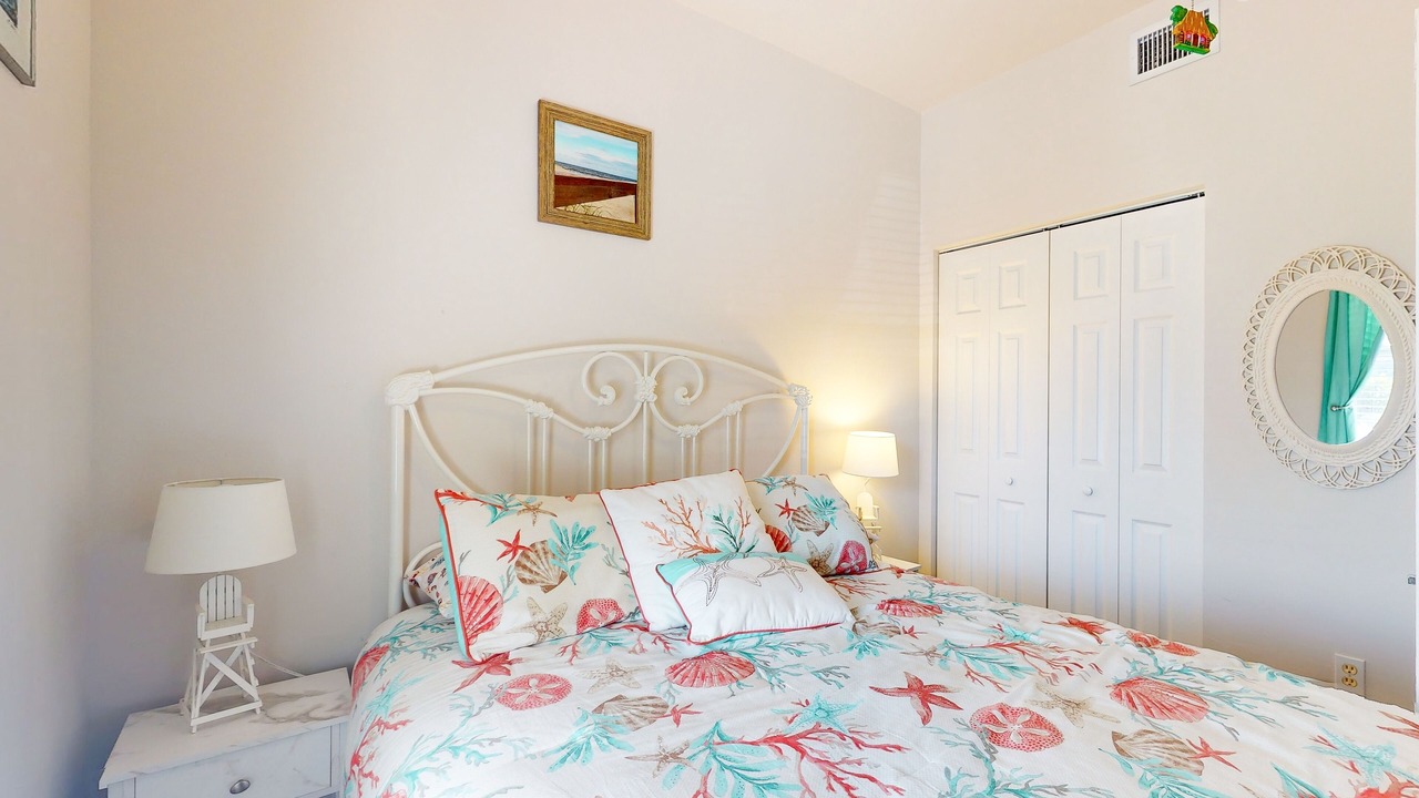 Photo of Bedroom in Vanderbilt Beach
