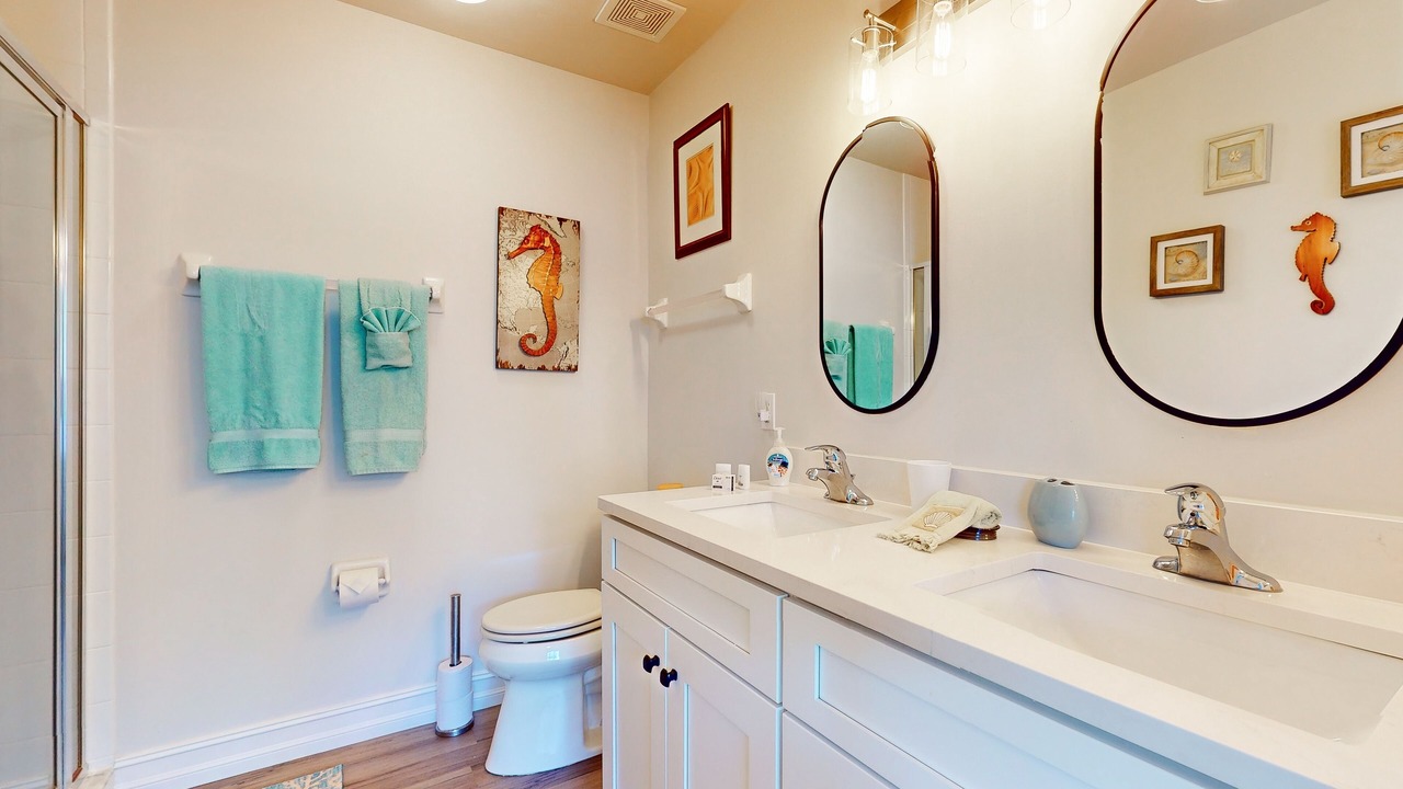 Photo of Bathroom in Vanderbilt Beach