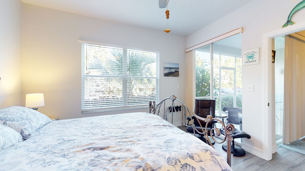 Photo of Bedroom in Vanderbilt Beach