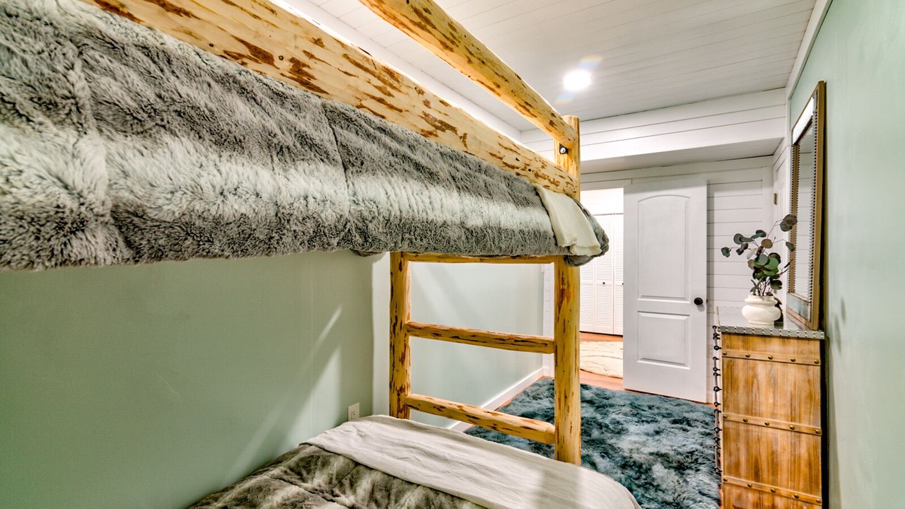 Photo of Bedroom in Seymour