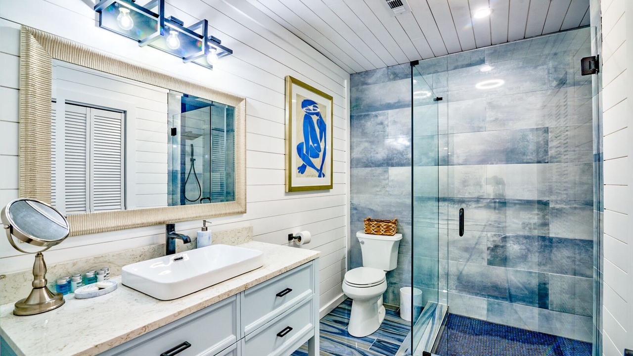 Photo of Bathroom in Seymour