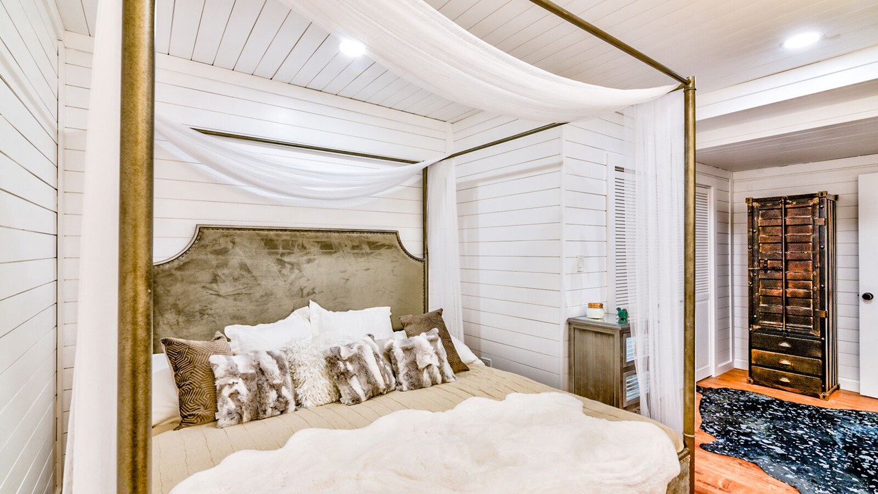 Photo of Bedroom in Seymour