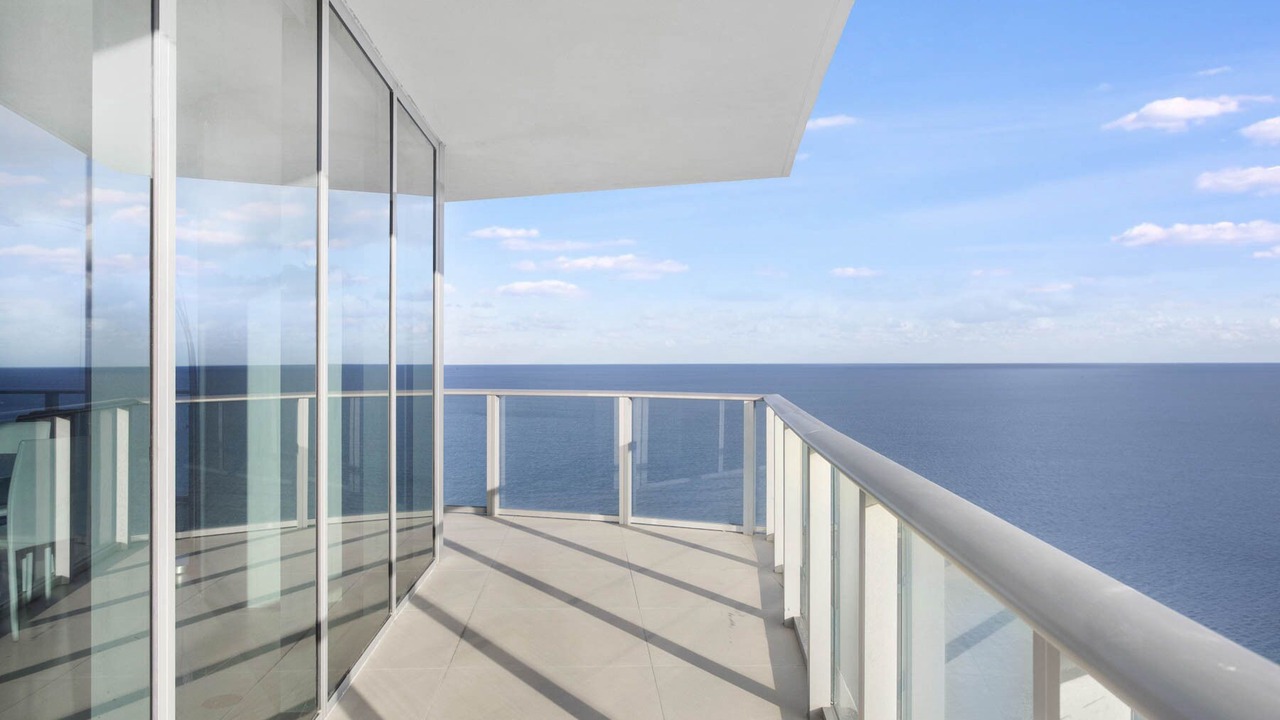 Photo of Outdoor in Hallandale Beach