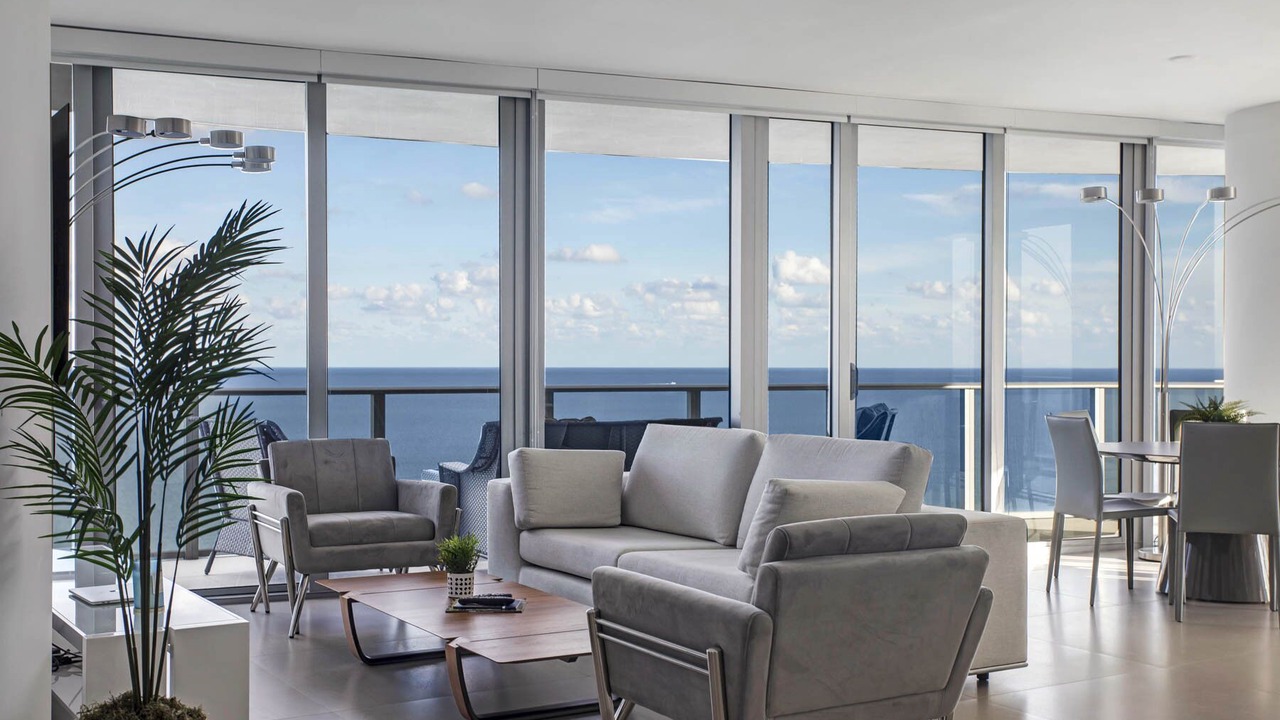Photo of Livingroom in Hallandale Beach