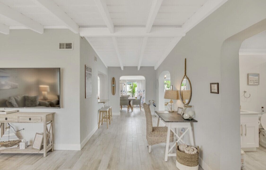 Photo of Livingroom in Redington Beach