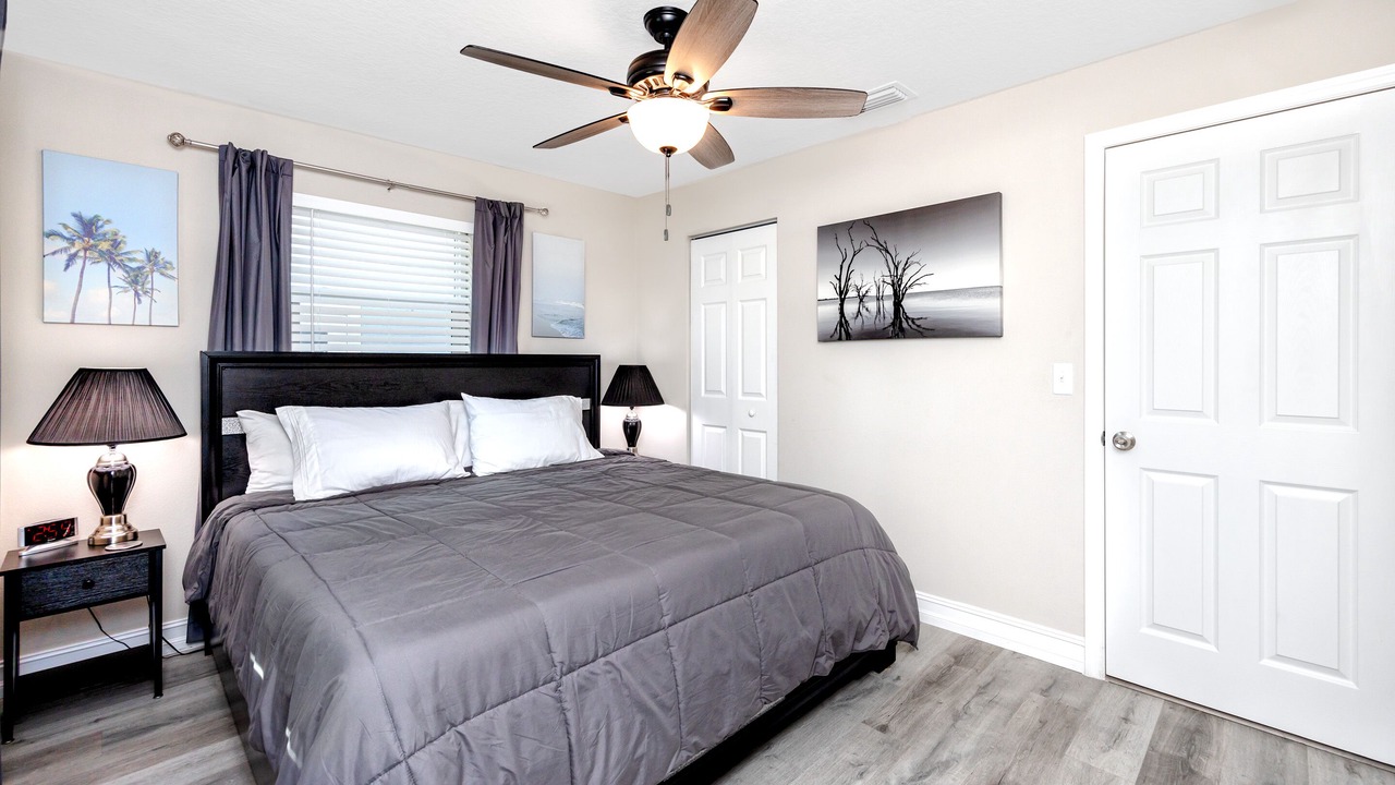 Photo of Bedroom in Lake Shore Estates