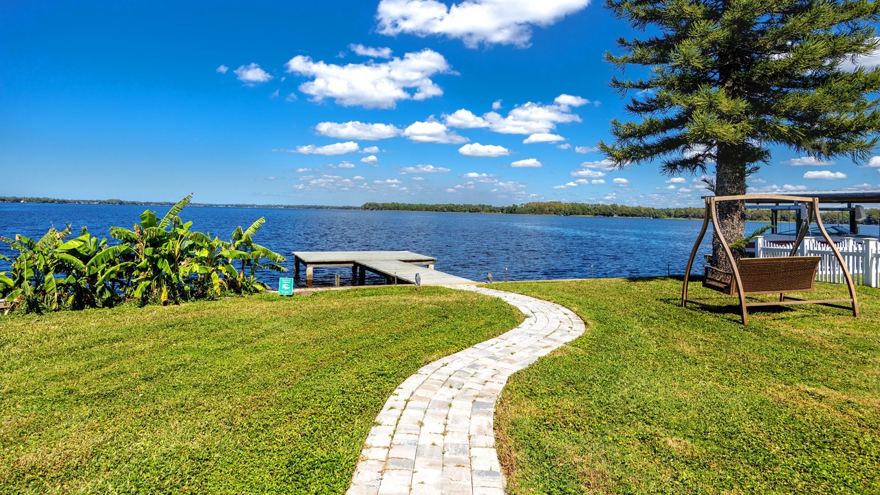 Photo of Outdoor in Lake Shore Estates