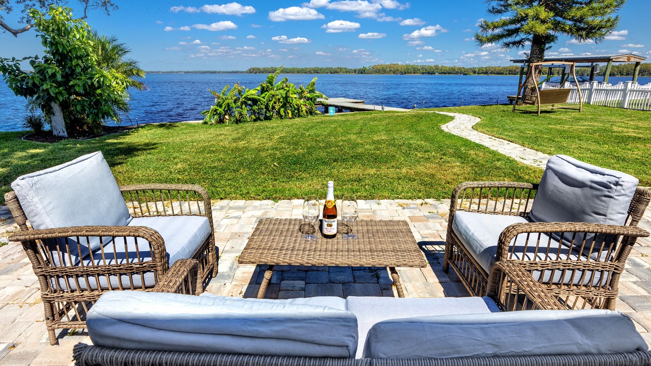 Photo of Patio Balcony in Lake Shore Estates