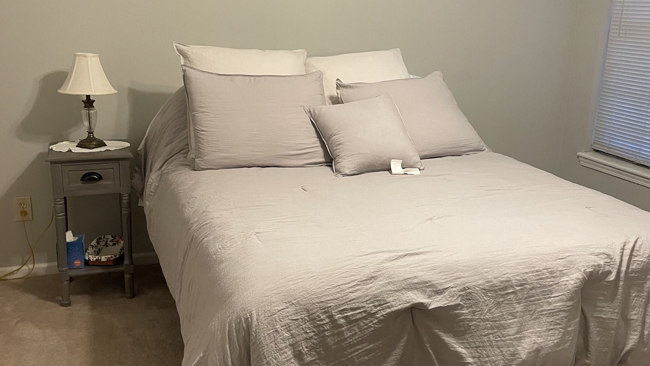 Photo of Bedroom in Sandalwood