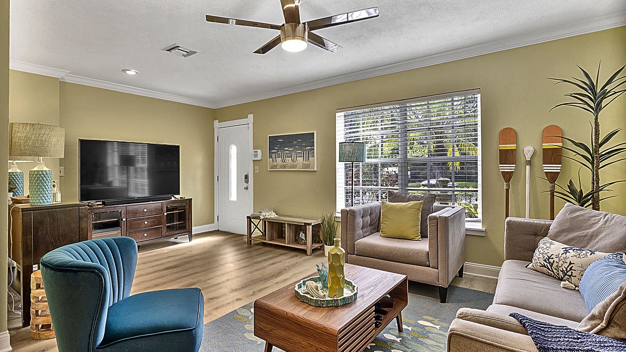 Photo of Livingroom in Poinsettia Heights