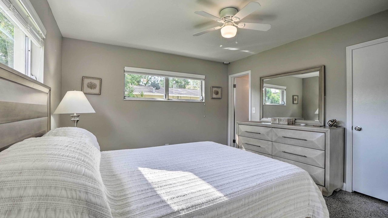 Photo of Bedroom in Bay Crest Park