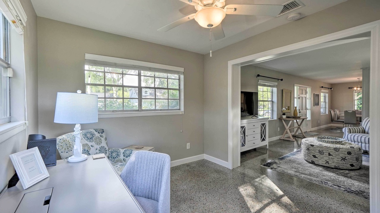Photo of Livingroom in Bay Crest Park