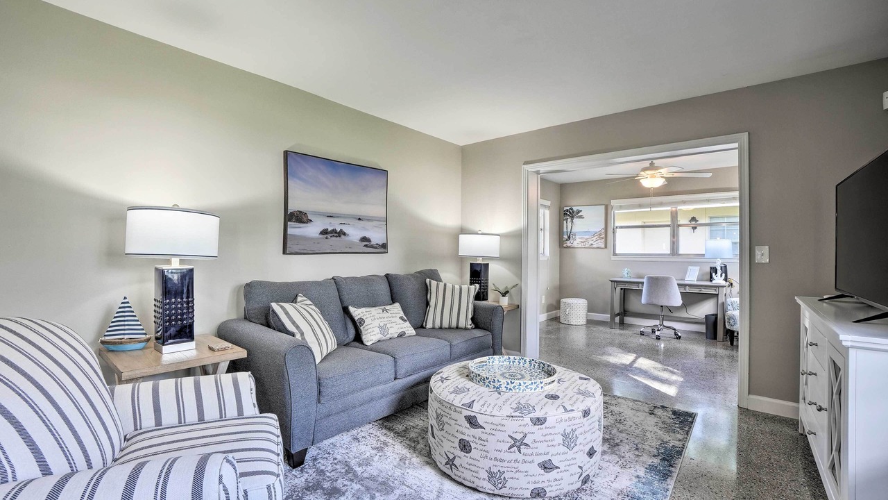 Photo of Livingroom in Bay Crest Park