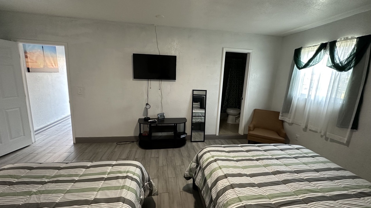 Photo of Bedroom in Oak Ridge