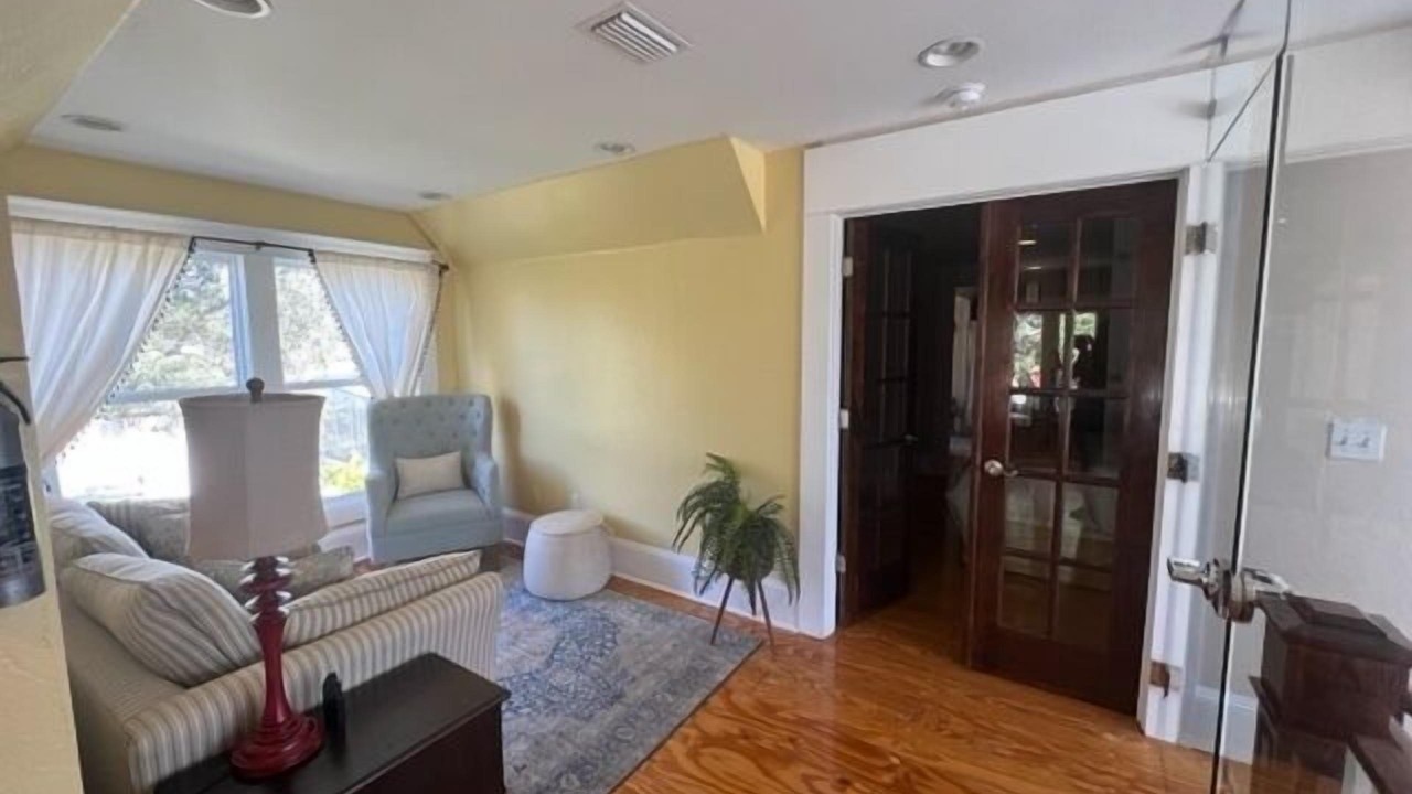 Photo of Livingroom in Downtown Dunedin