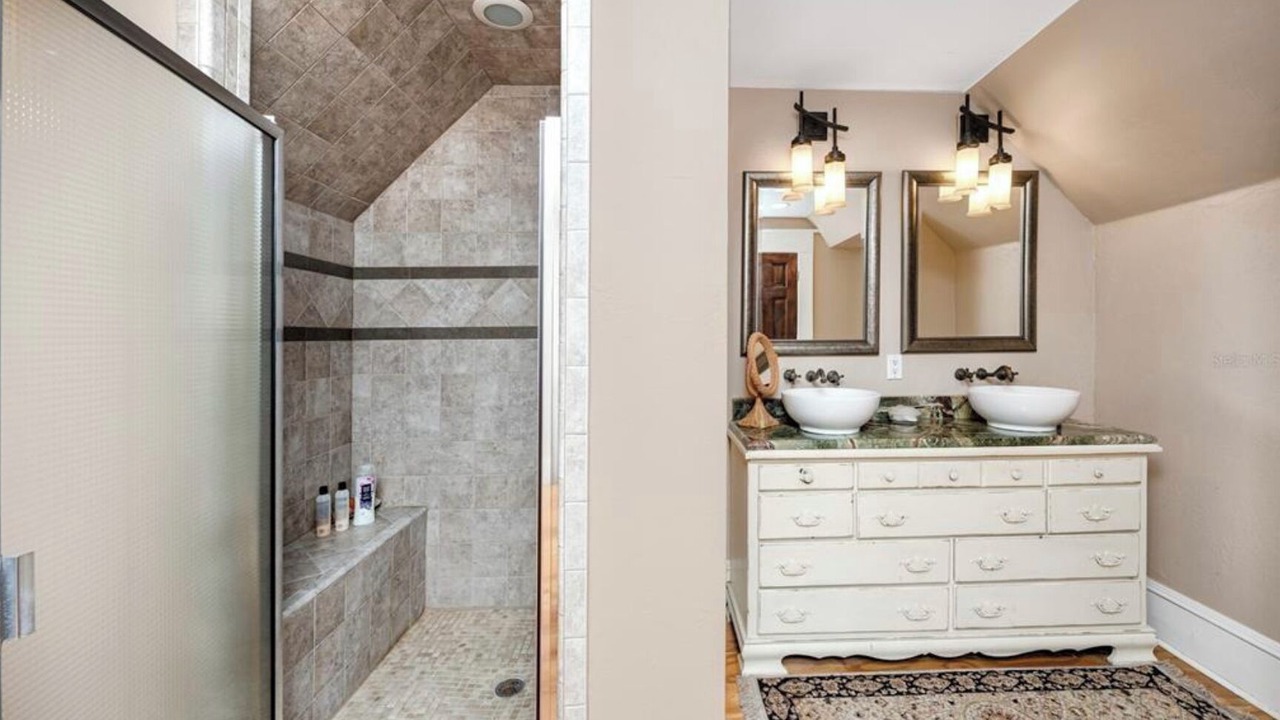 Photo of Bathroom in Downtown Dunedin
