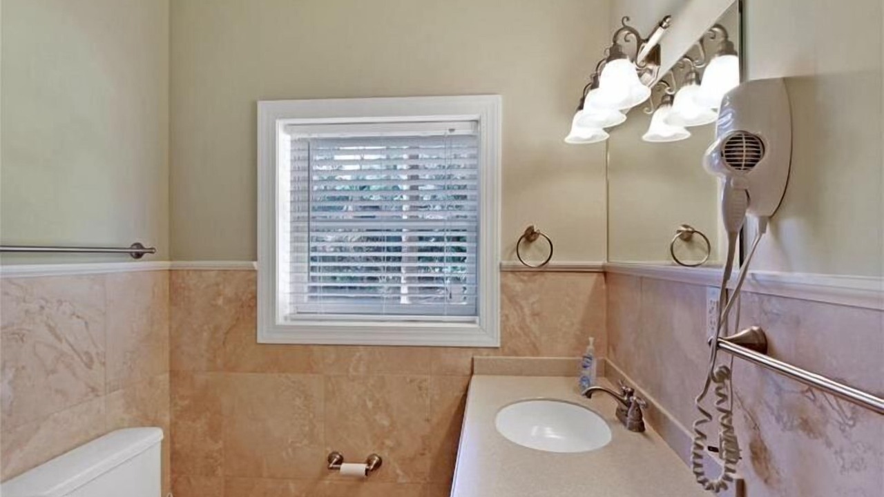 Photo of Bathroom in Jekyll Island