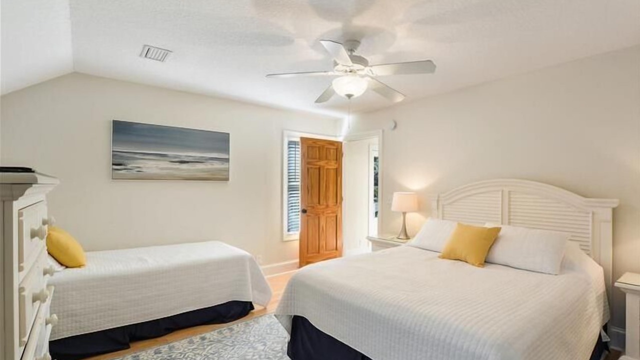 Photo of Bedroom in Jekyll Island