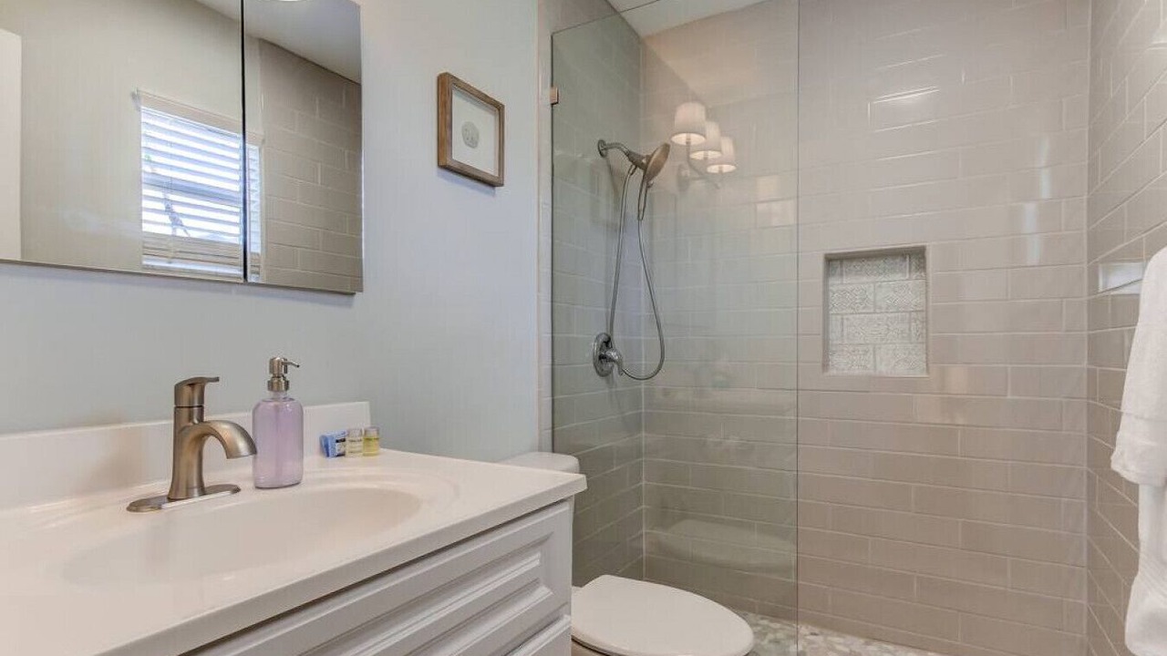 Photo of Bathroom in Tarpon Springs