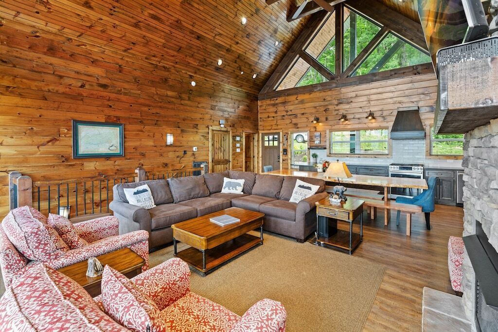 Photo of Livingroom in Gatlinburg