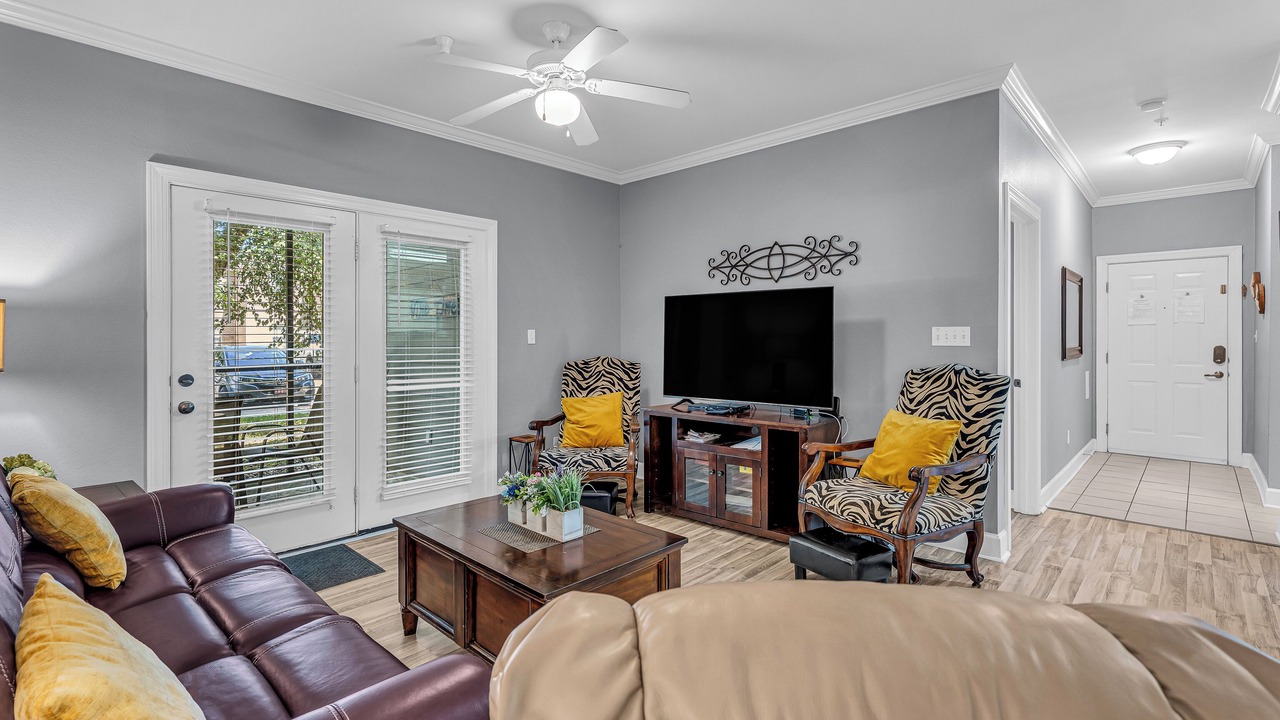 Photo of Livingroom in Foley