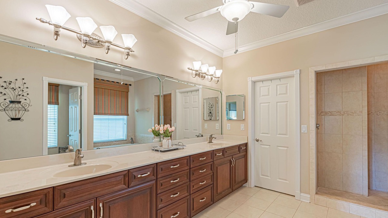 Photo of Bathroom in Doctors Inlet