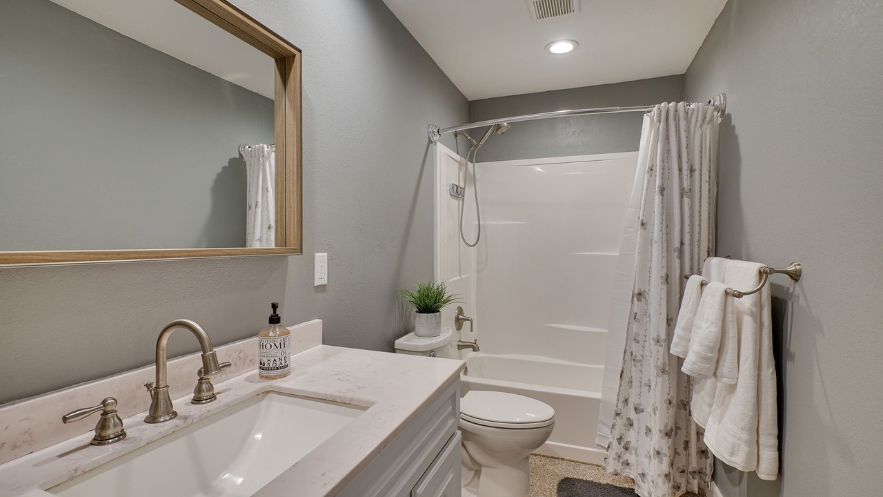 Photo of Bathroom in Arcadia