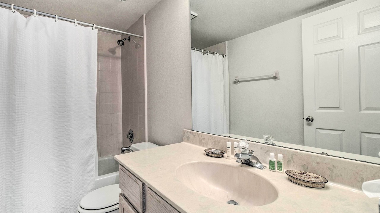 Photo of Bathroom in Lindfields
