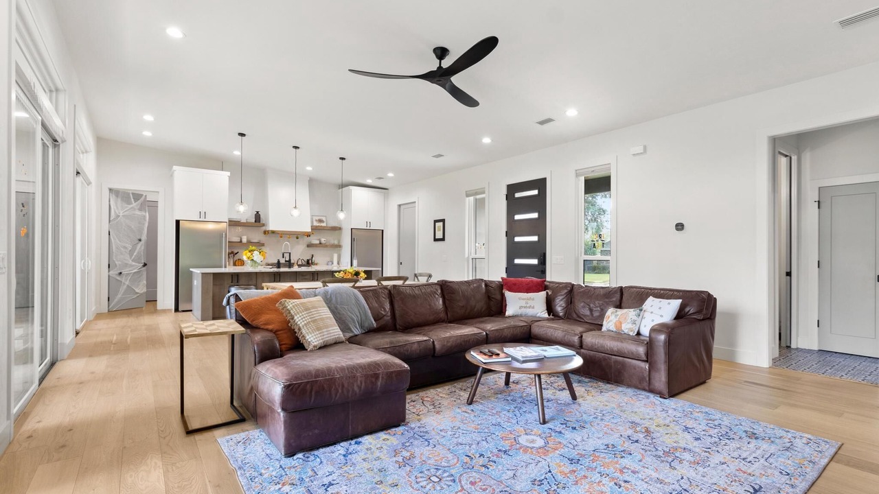 Photo of Livingroom in Gainesville