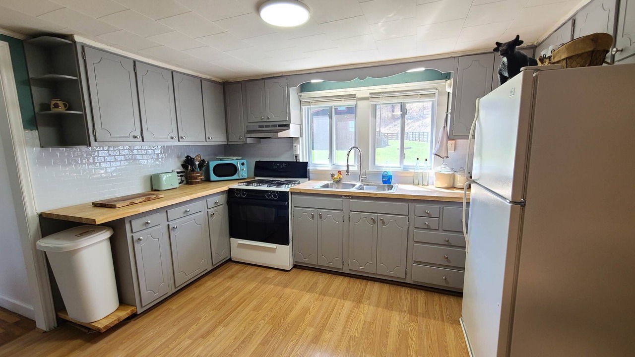 Photo of Kitchen in Mouth of Wilson