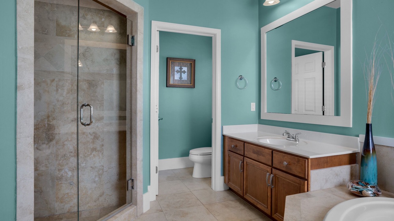 Photo of Bathroom in Emerald Waters Village