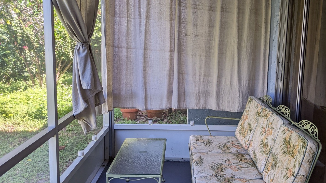 Photo of Patio Balcony in Goldenrod
