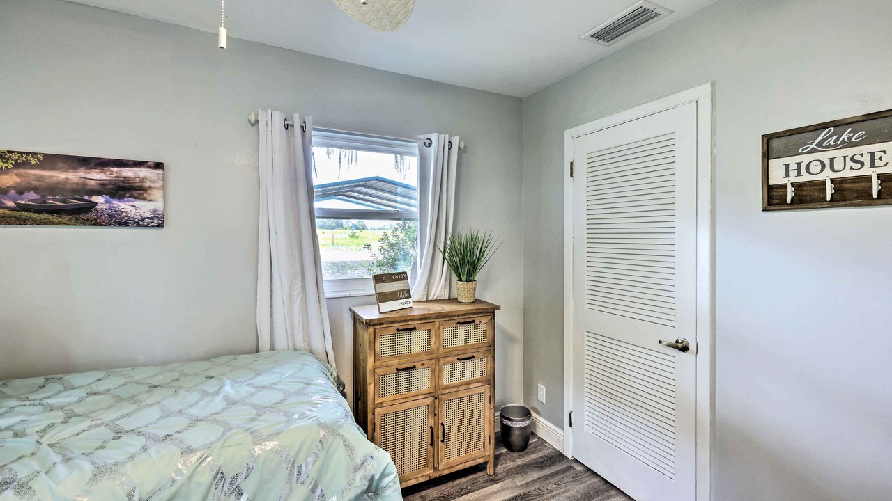 Photo of Bedroom in Crescent City