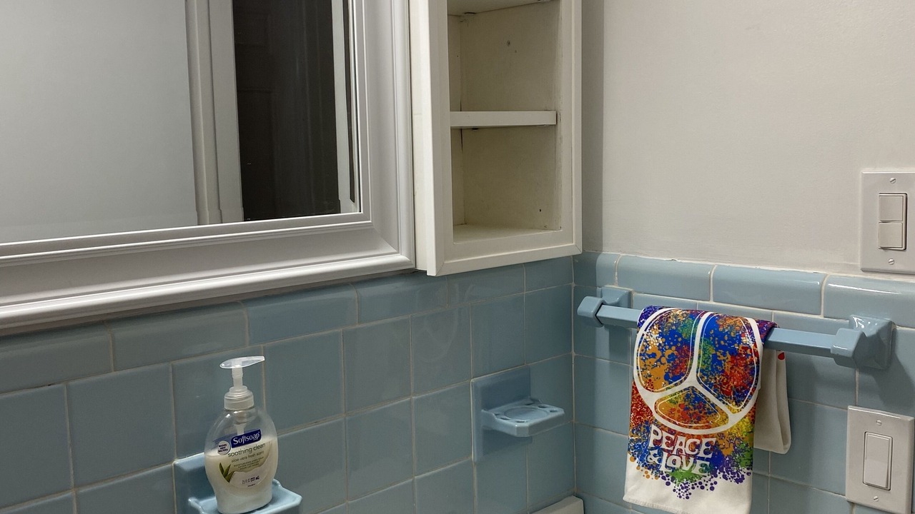 Photo of Bathroom in Parrot Cove