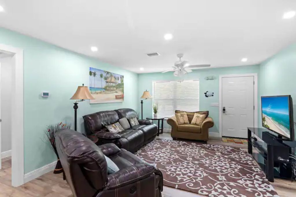 Photo of Livingroom in Florida Ridge