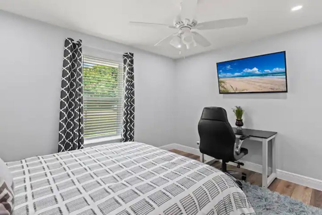 Photo of Bedroom in Florida Ridge