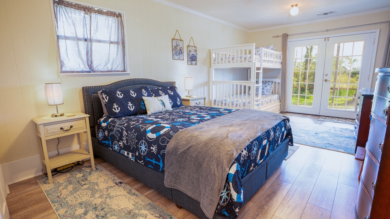 Photo of Bedroom in Magnolia Bluffs