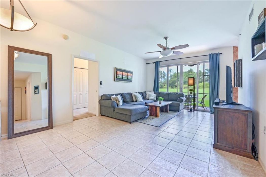 Photo of Livingroom in Naples