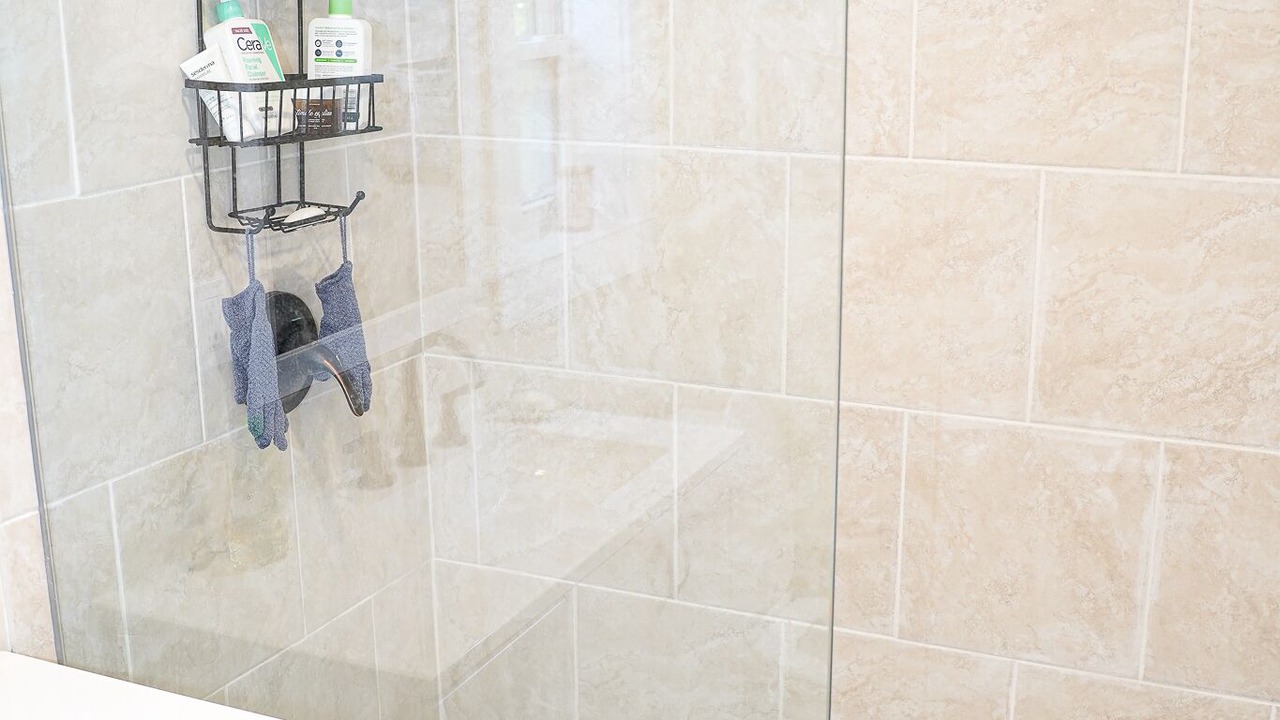 Photo of Bathroom in Poiciana Park II