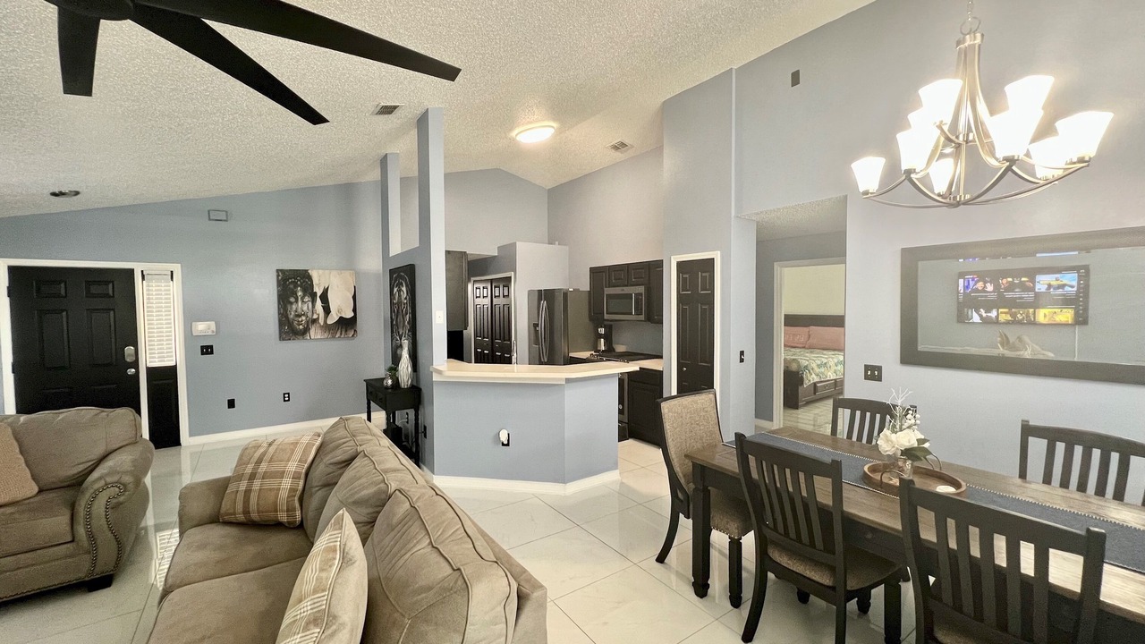Photo of Livingroom in Westbury