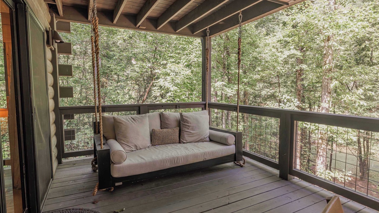 Photo of Patio Balcony in Cherry Log
