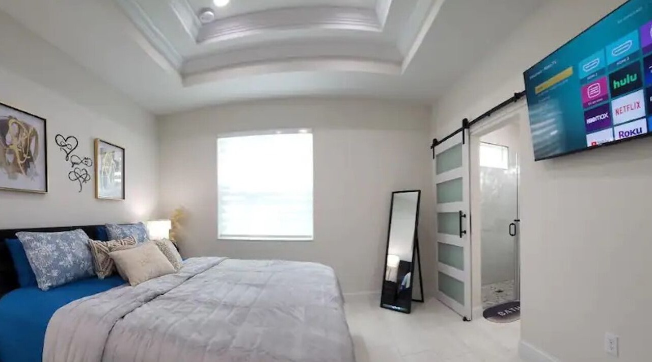 Photo of Bedroom in Pinecrest West Park