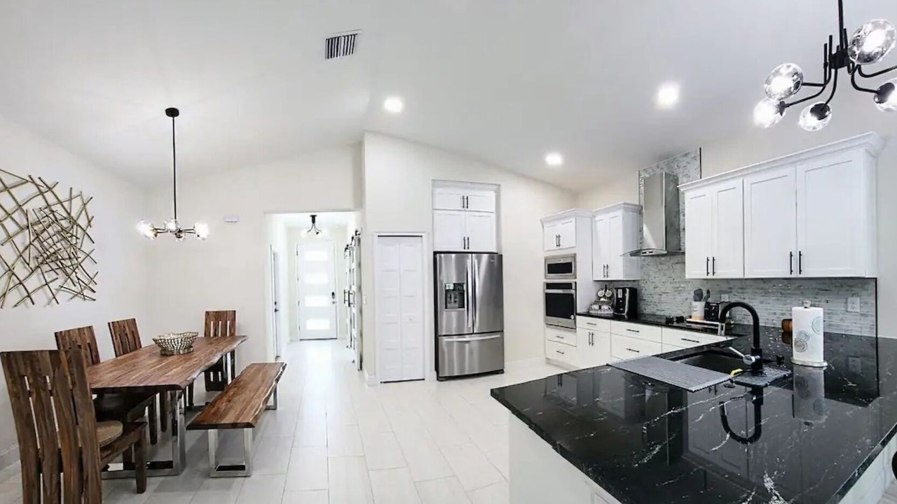 Photo of Kitchen in Pinecrest West Park